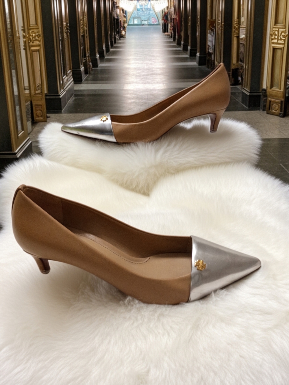 Tory Burch Nude & Metallic Silver Pointed Kitten Spectator Pumps Kitten Heels 6